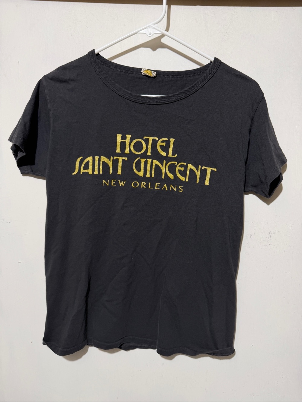 Vintage Filth Mart Hotel Saint Vincent New Orleans T-Shirt Made in USA Small